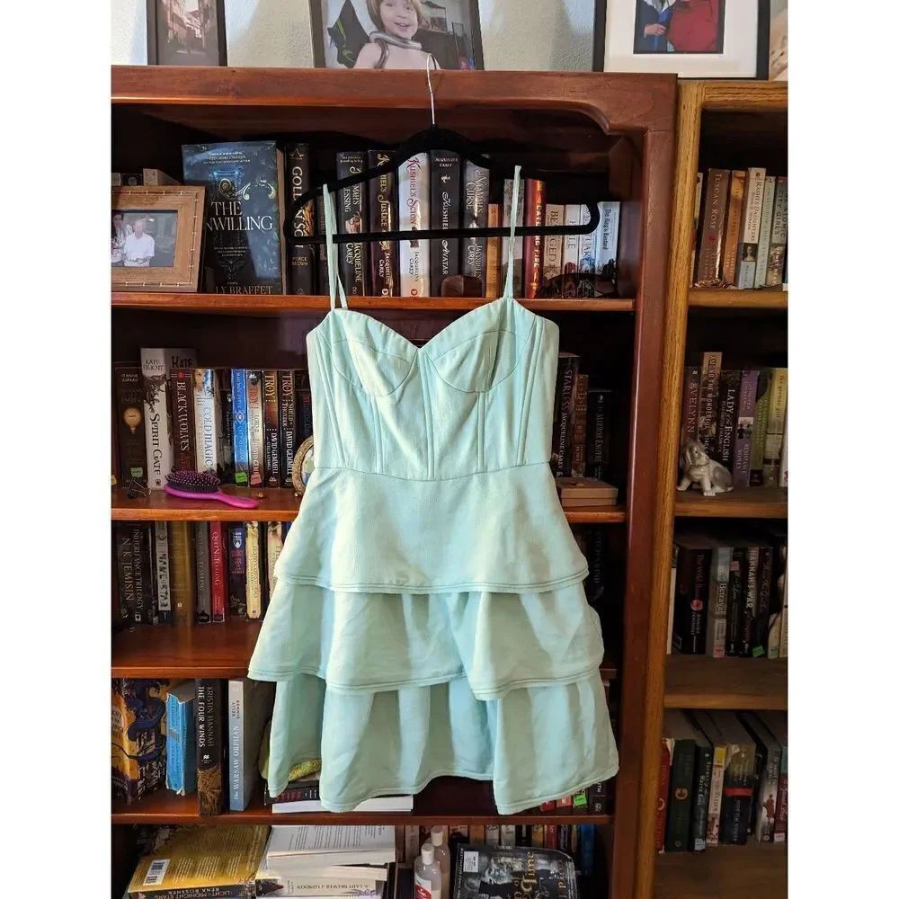 bcbg Jacklyn tiered strapless mini dress in opaline green sz 10 new with tags